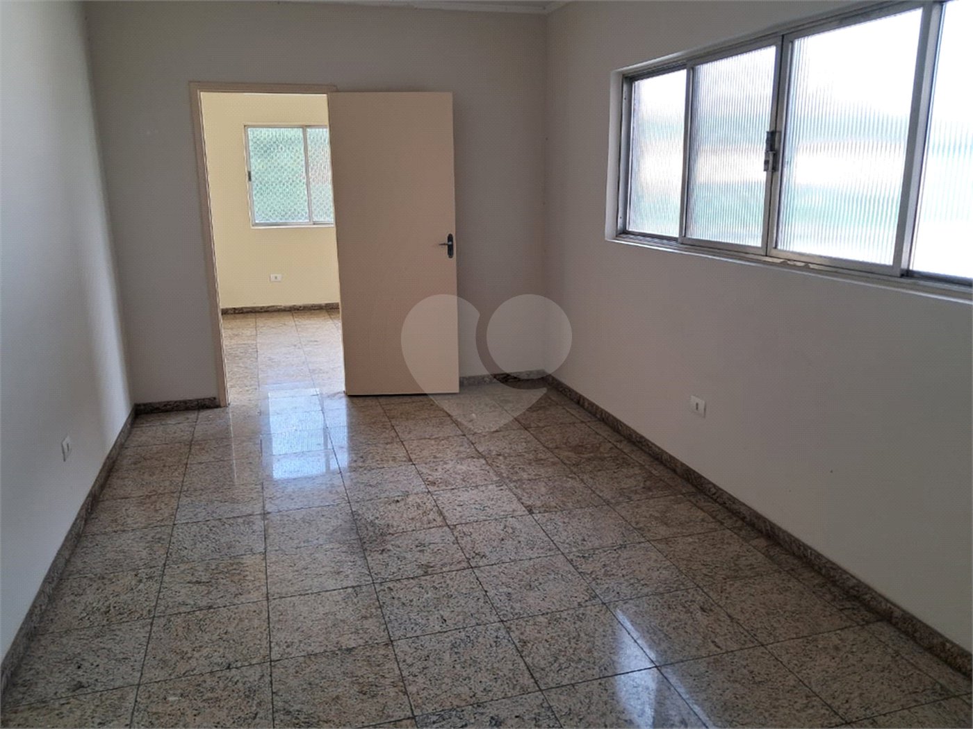 Sobrado para alugar com 4 quartos, sendo 2 suítes, em Interlagos, São Paulo, SP