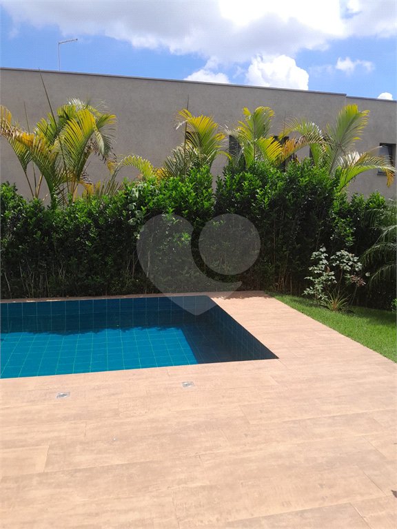 Casa à venda com 3 suítes em Moinho Velho, Cotia, SP