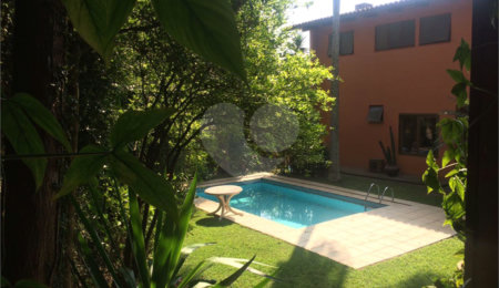 Casa à venda ou para alugar com 4 quartos, sendo 2 suítes,  em Jardim Guedala, São Paulo, SP