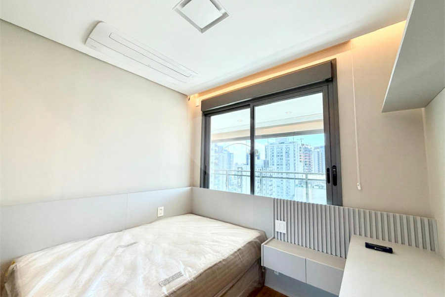 Apartamento à venda com 3 suítes em Campo Belo, São Paulo, SP