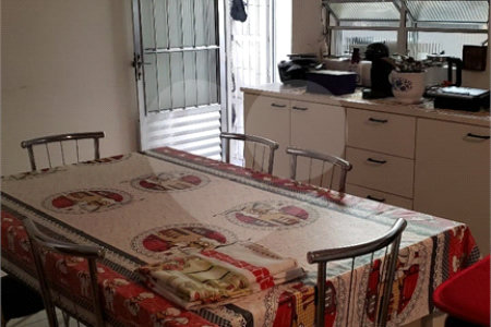 Casa à venda com 3 suítes em Cambuci, São Paulo, SP