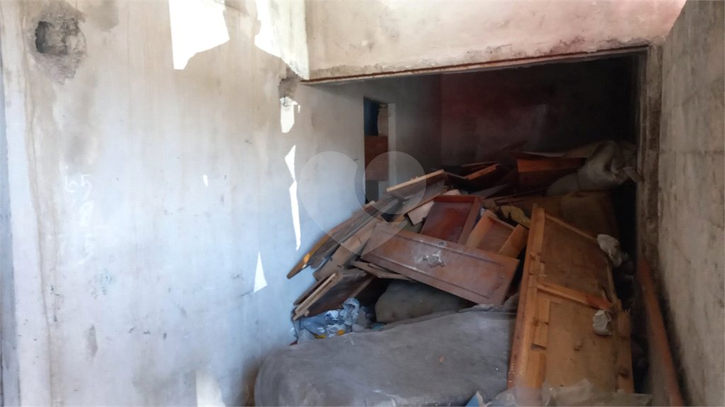 Terreno à venda com 8 quartos, sendo 2 suítes, em Santana, São Paulo, SP