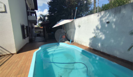 Sobrado à venda com 3 quartos, sendo 1 suíte,  em Tremembé, São Paulo, SP