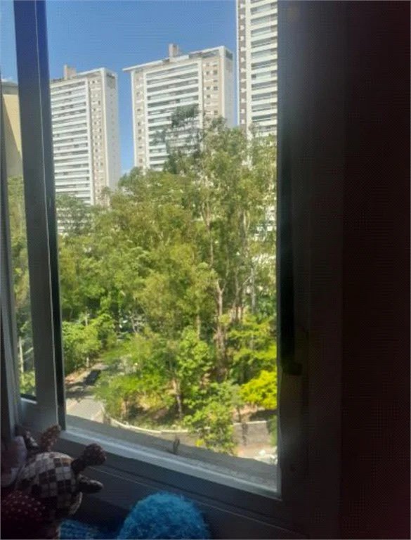 Apartamento à venda com 3 quartos, sendo 1 suíte,  em Vila Andrade, São Paulo, SP