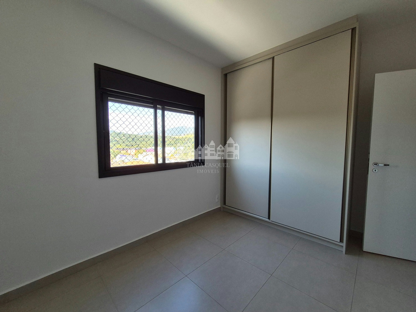 Apartamento para locação no Residencial Vila Helena, em Atibaia, ideal para quem busca conforto, praticidade e excelente localização.