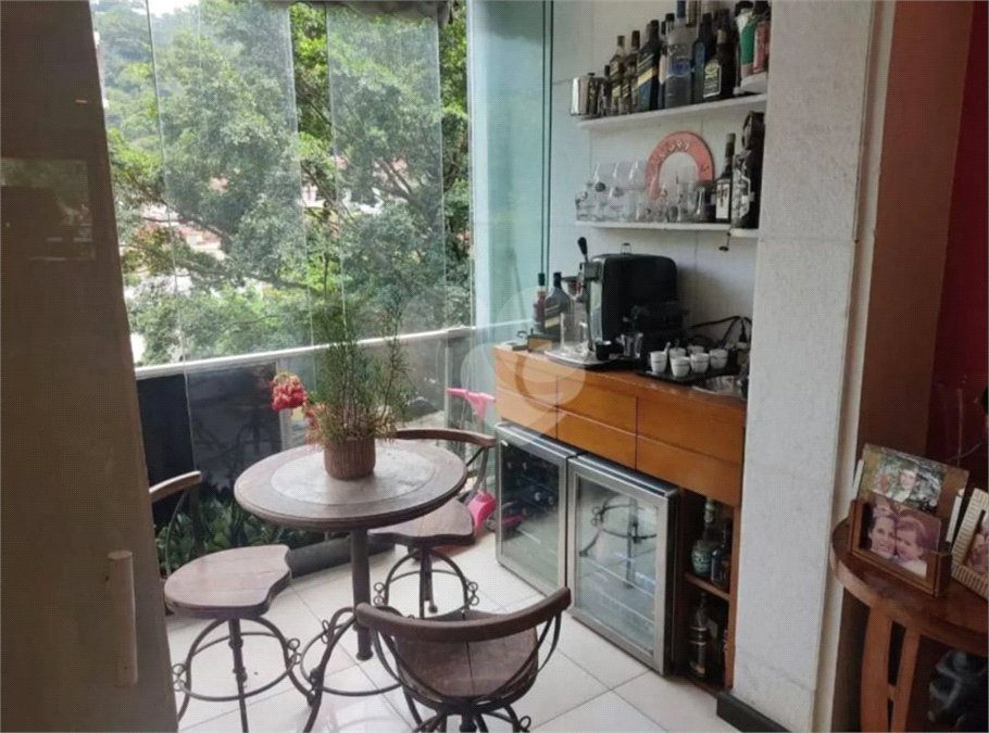 Apartamento à venda com 4 quartos, sendo 2 suítes, em Cosme Velho, Rio de Janeiro, RJ
