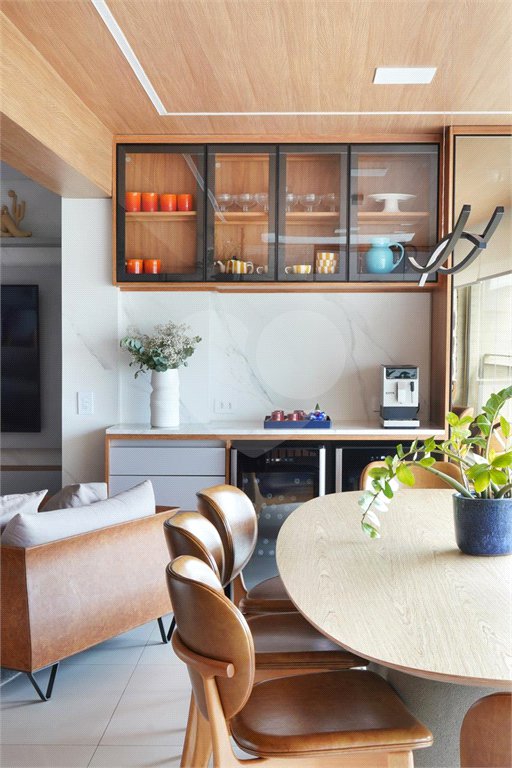 Apartamento à venda com 3 suítes em Indianópolis, São Paulo, SP