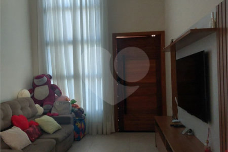 Casa à venda com 3 quartos, sendo 1 suíte, no condomínio Mantova, Indaiatuba - SP