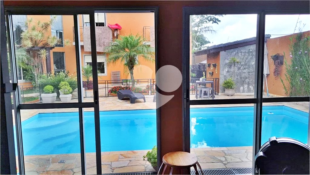 Casa à venda com 8 quartos, sendo 4 suítes, em Roseira, Mairiporã, SP