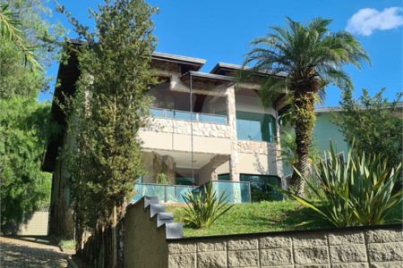 Casa à venda com 4 quartos, sendo 2 suítes, no condomínio Bosque de Grevilea, Vinhedo - SP