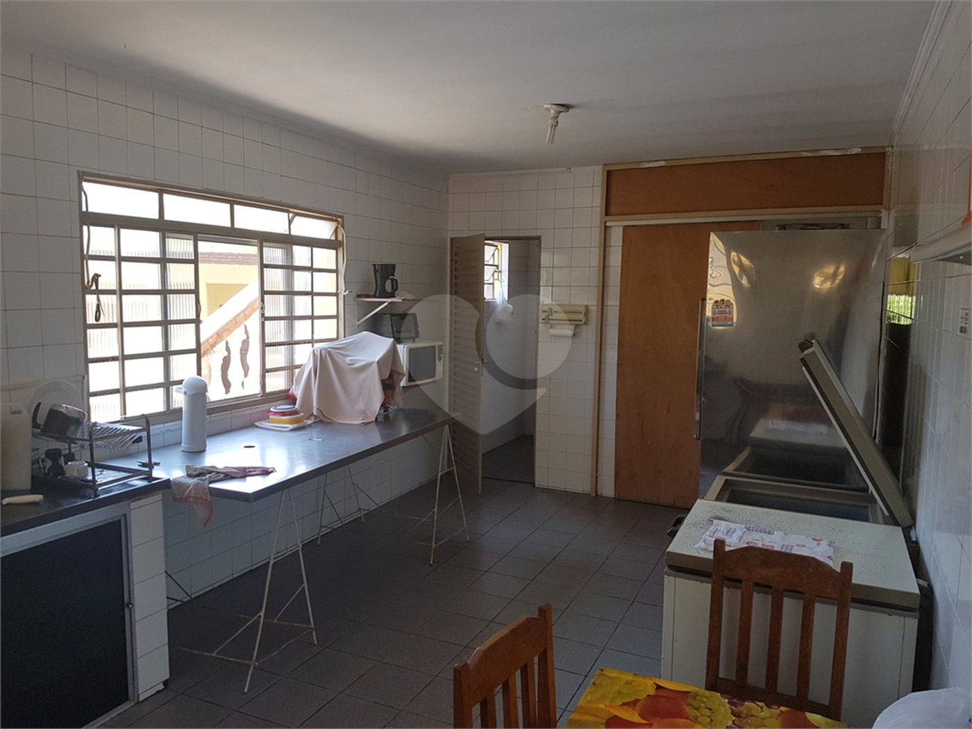Hotel à venda com 14 quartos, sendo 13 suítes, em Rainha, Louveira, SP