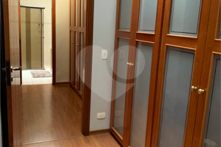 Casa à venda com 6 quartos, sendo 4 suítes, no condomínio São Joaquim, Vinhedo - SP
