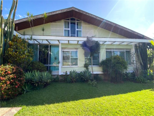 Casa Térrea à venda com 4 quartos, sendo 2 suítes,  em Jardim Floresta, São Paulo, SP