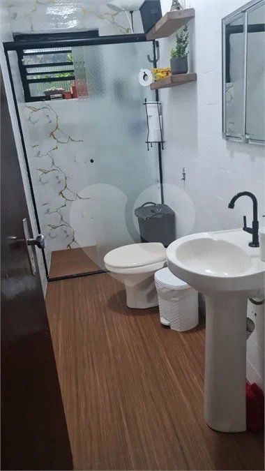 Casa com 183m², 3 dormitórios, 2 vagas, à venda em Santo André