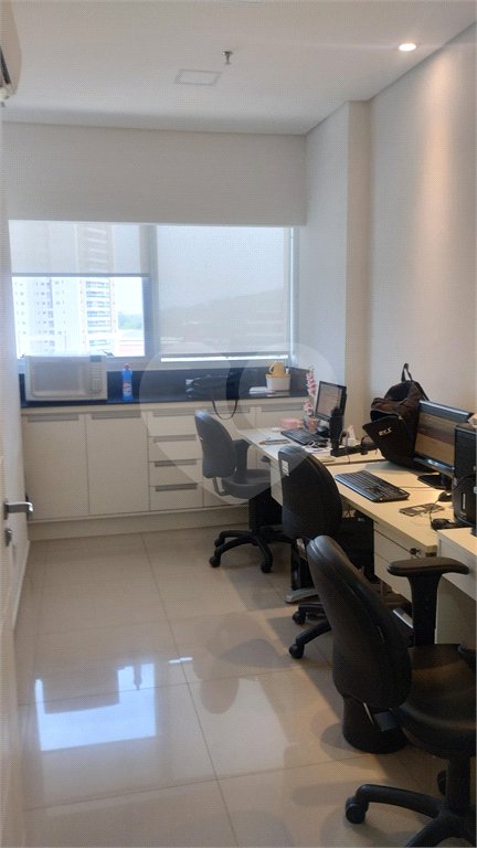 Sala à venda em Vila Mogilar, Mogi das Cruzes, SP
