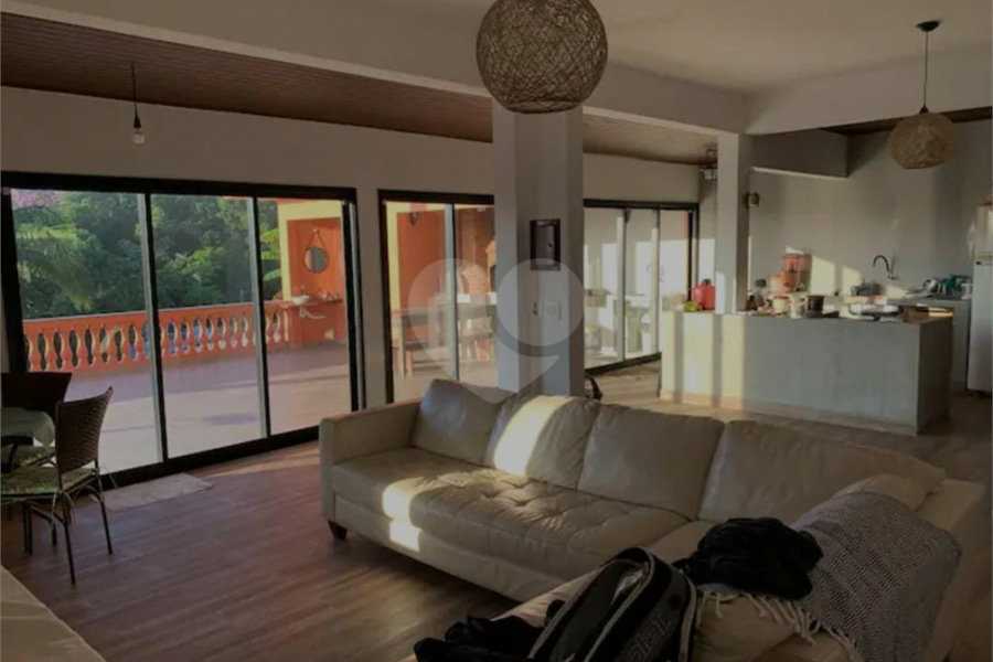 Chácara à venda com 3 quartos em Parelheiros, São Paulo, SP