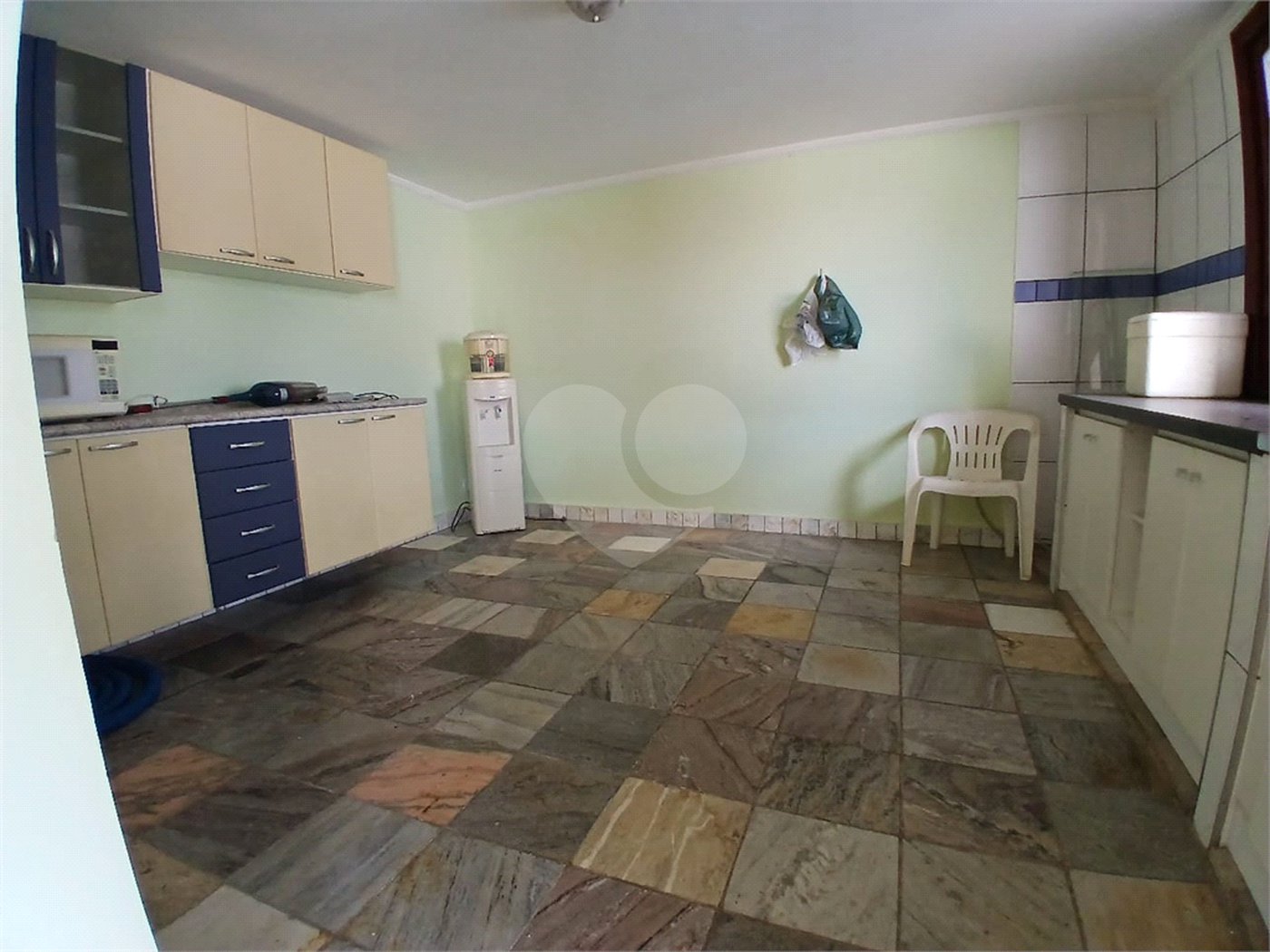 Casa à venda com 5 quartos, sendo 3 suítes, em Vila Santista, Atibaia, SP