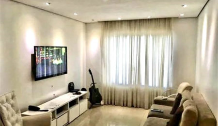 Sobrado à venda com 3 quartos, sendo 1 suíte,  em Jardim Guairaca, São Paulo, SP