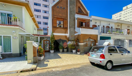 Casa de Vila à venda com 4 quartos, sendo 2 suítes, em Cambuci, São Paulo, SP