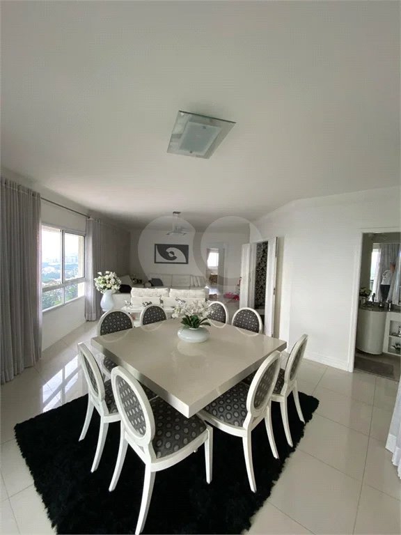 Apartamento à venda com 3 suítes em Santa Teresinha, São Paulo, SP