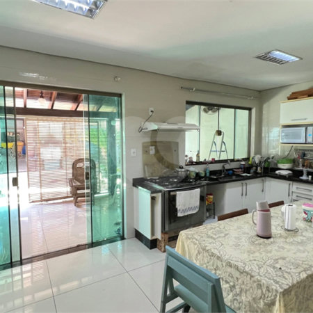Casa à venda com 4 quartos, sendo 1 suíte, em Duque de Caxias, Cuiabá, MT