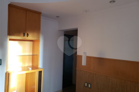 Casa à venda com 4 quartos, sendo 1 suíte,  em Vila Oliveira, Mogi das Cruzes, SP