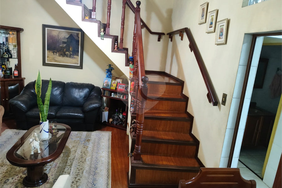 Sobrado à venda com 4 quartos, sendo 1 suíte,  em Saúde, São Paulo, SP