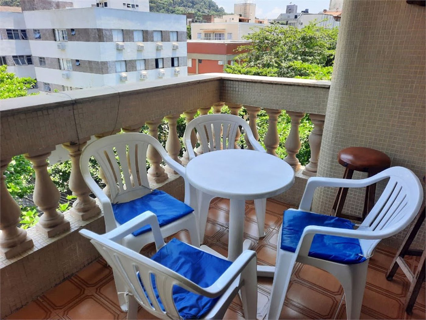 Apartamento com 2 dormitórios à venda, 70 m² por R$ 290.000,00 - Jardim São Miguel - Guarujá/SP