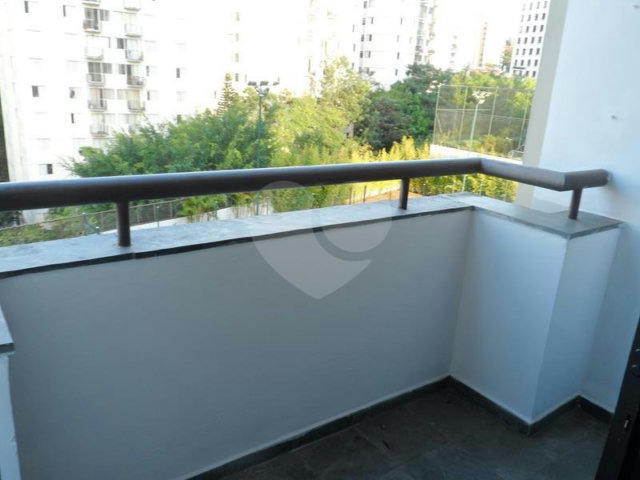 Apartamento à venda com 2 quartos, sendo 1 suíte,  em Morumbi, São Paulo, SP