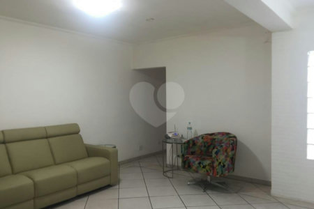 Casa à venda com 3 quartos, sendo 1 suíte, em Santa Teresinha, São Paulo, SP