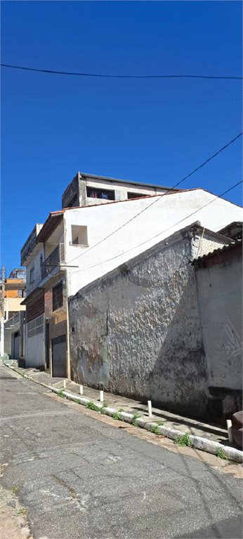 Sobrado à venda com 5 quartos, sendo 1 suíte, em Vila Gustavo, São Paulo, SP