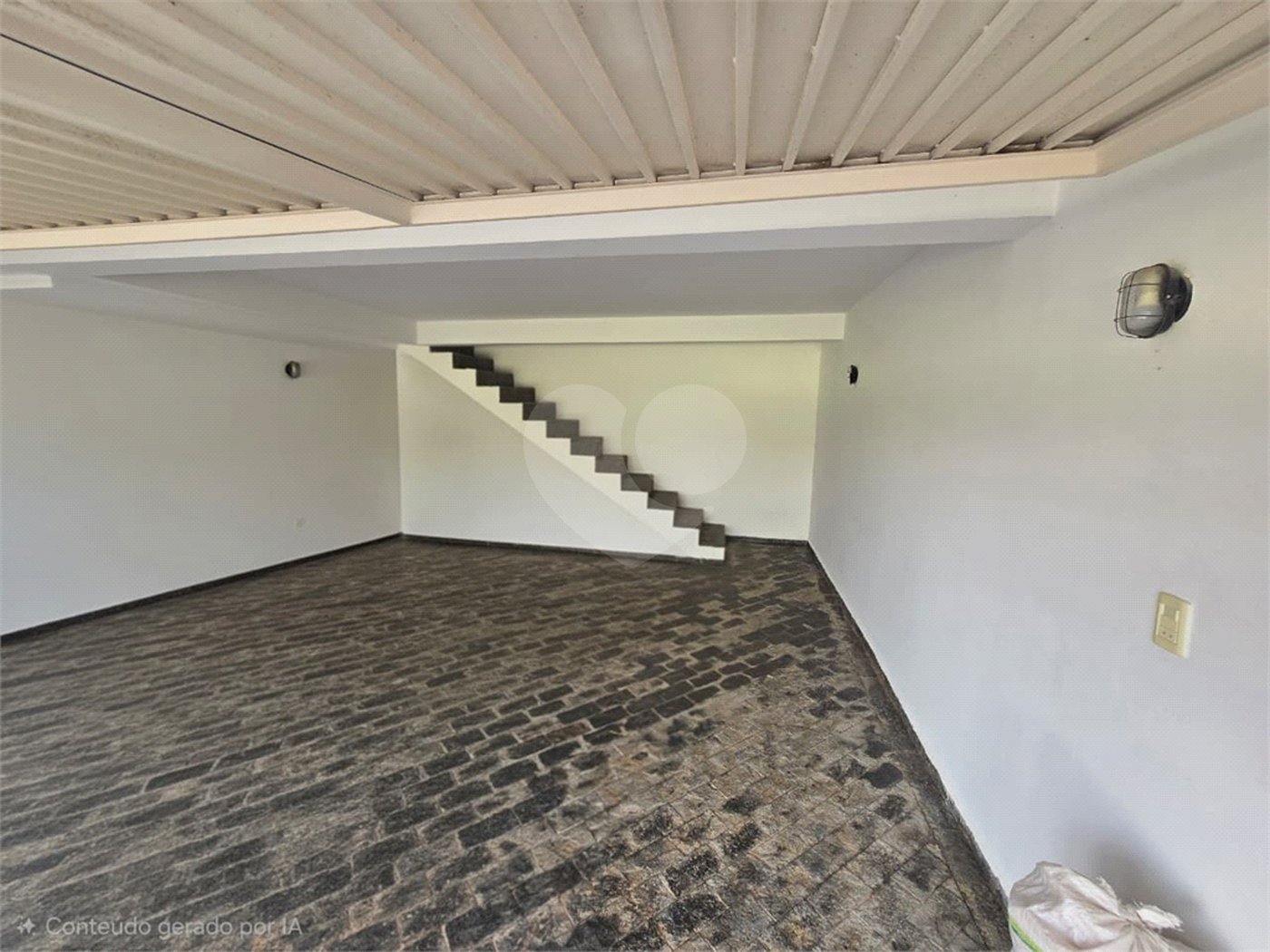 Casa à venda com 4 quartos, sendo 2 suítes,  em Vila Nastri, Itapetininga, SP