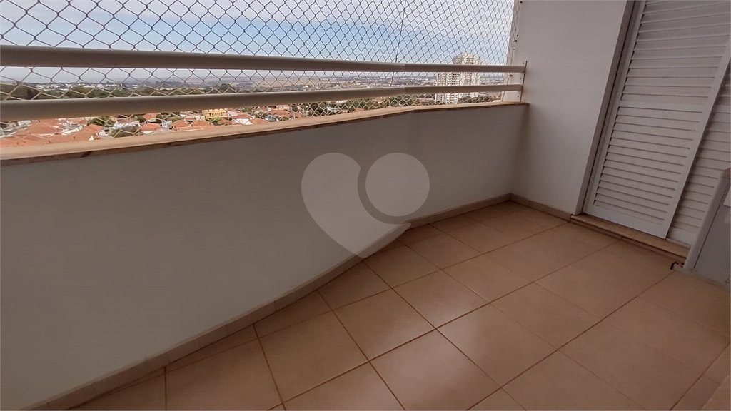 Apartamento à venda com 3 quartos, sendo 1 suíte, no Centro, Araraquara, SP