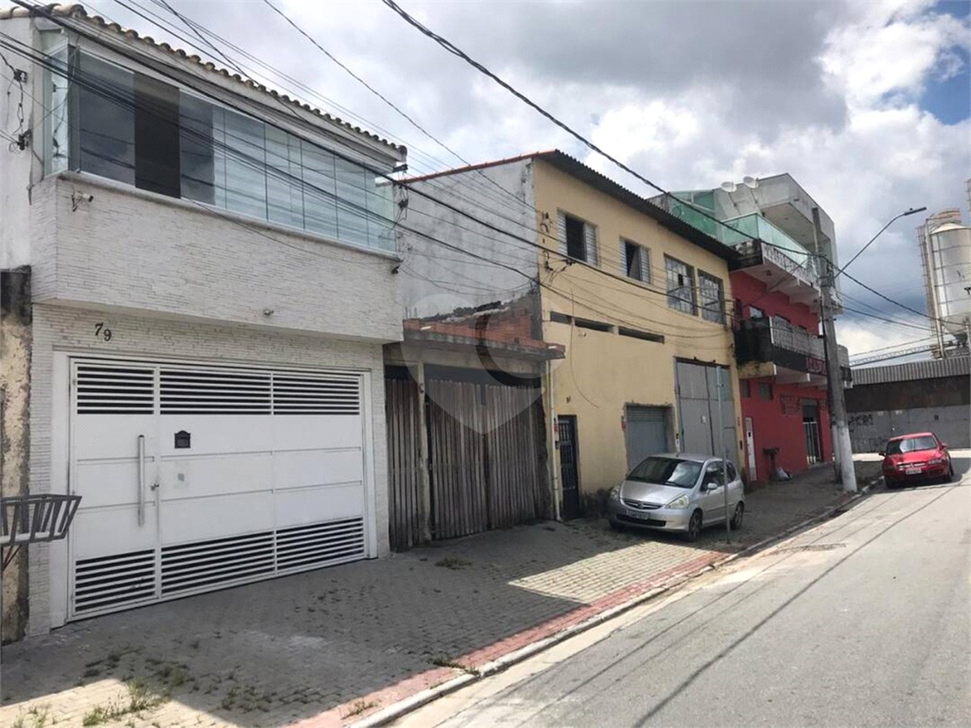 Sobrado à venda com 3 quartos, sendo 1 suíte,  em Vila Varela, Poá, SP