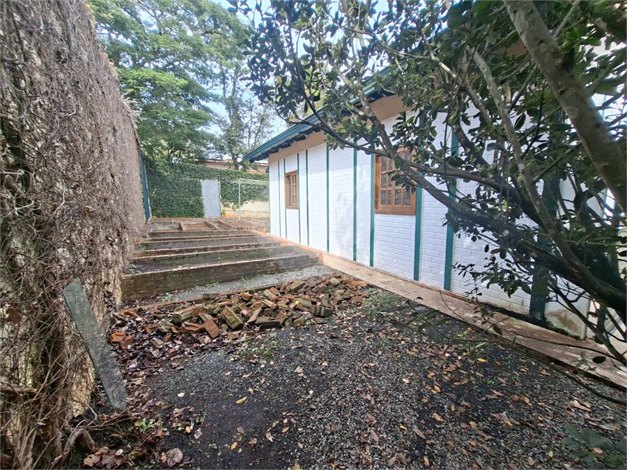 Casa à venda com 2 quartos no Centro, Alambari, SP