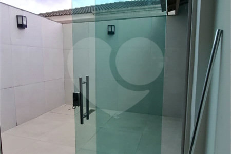 Sobrado à venda com 3 quartos, sendo 1 suíte, em Vila Constança, São Paulo, SP