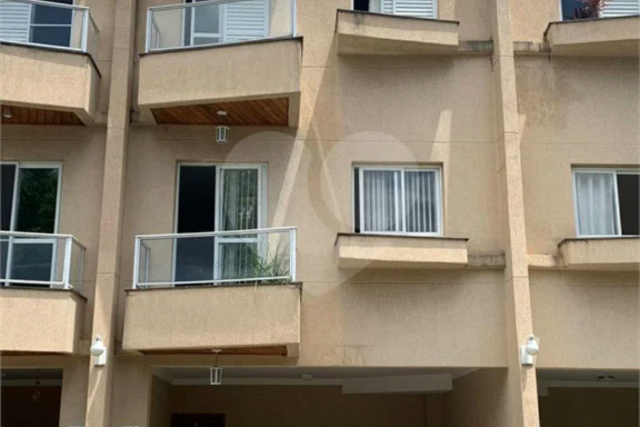 Casa à venda com 3 quartos, sendo 2 suítes, no condomínio Palmas do Tremembé, São Paulo - SP