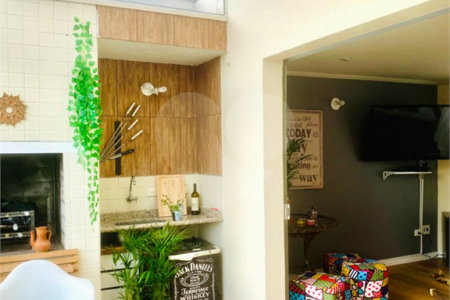 Apartamento à venda ou para alugar com 3 quartos, sendo 2 suítes,  em Vila Suzana, São Paulo, SP