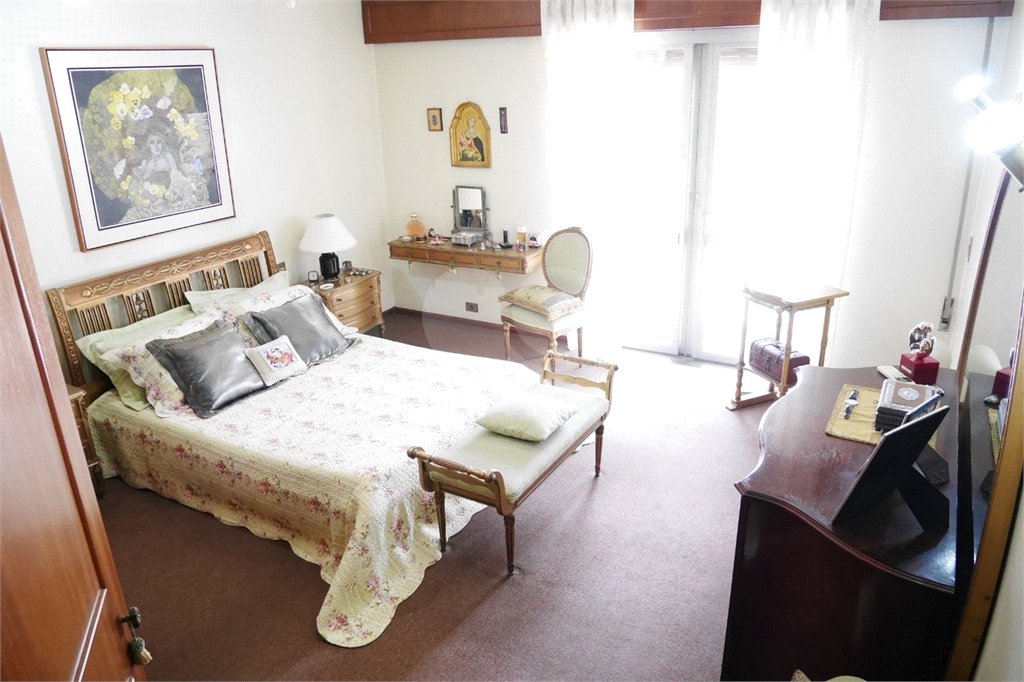 Casa à venda com 4 quartos, sendo 1 suíte,  em Jardim Guedala, São Paulo, SP
