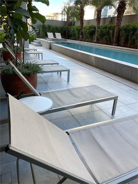 Apartamento à venda com 1 quarto em Indianópolis, São Paulo, SP