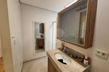 Casa à venda com 3 quartos, sendo 1 suíte, em Chora Menino, São Paulo, SP