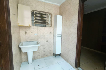 Sobrado à venda com 3 quartos, sendo 1 suíte,  em Jardim Esmeralda, São Paulo, SP