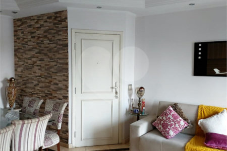Apartamento à venda com 3 suítes em Vila Regente Feijó, São Paulo, SP