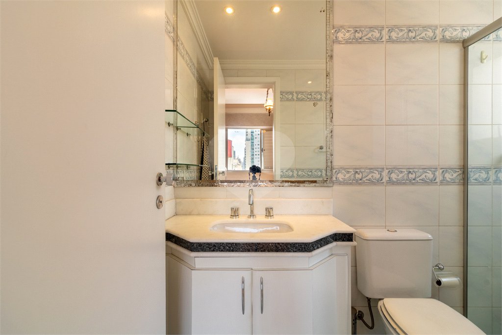 Apartamento à venda com 4 quartos, sendo 3 suítes, em Brooklin Paulista, São Paulo, SP