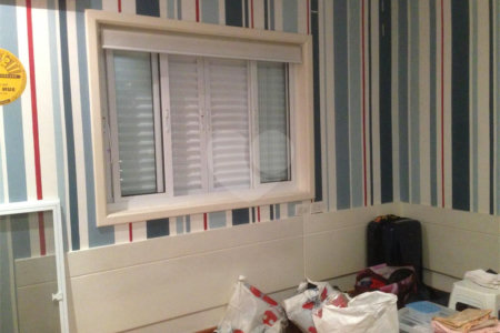 Sobrado à venda com 4 quartos, sendo 1 suíte, em Jardim Novo Mundo, São Paulo, SP