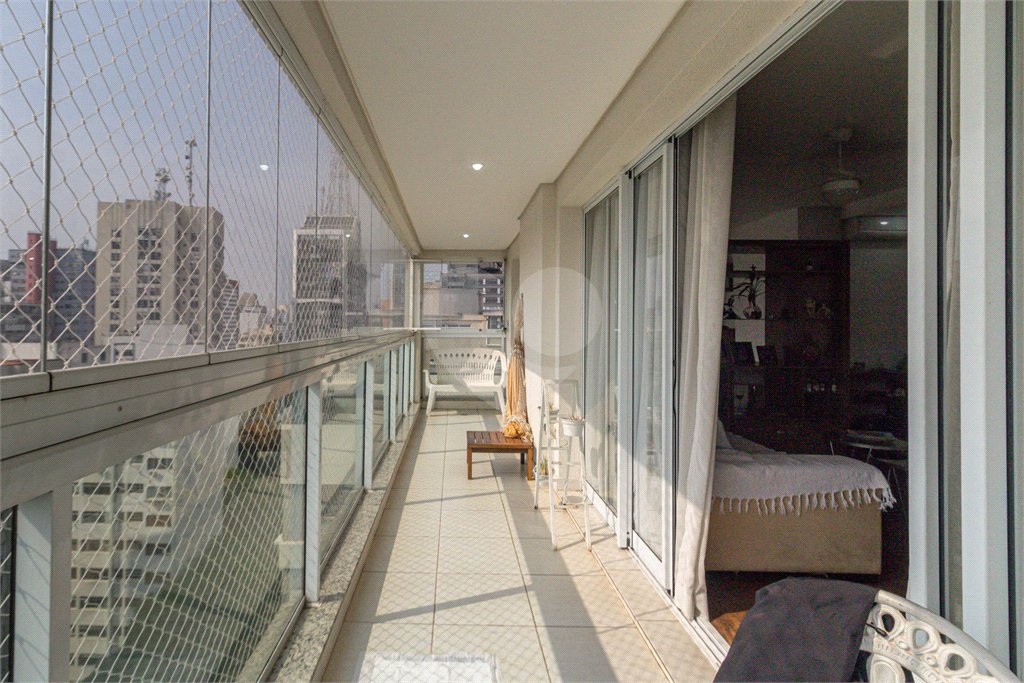 Apartamento à venda com 3 suítes em Paraíso, São Paulo, SP
