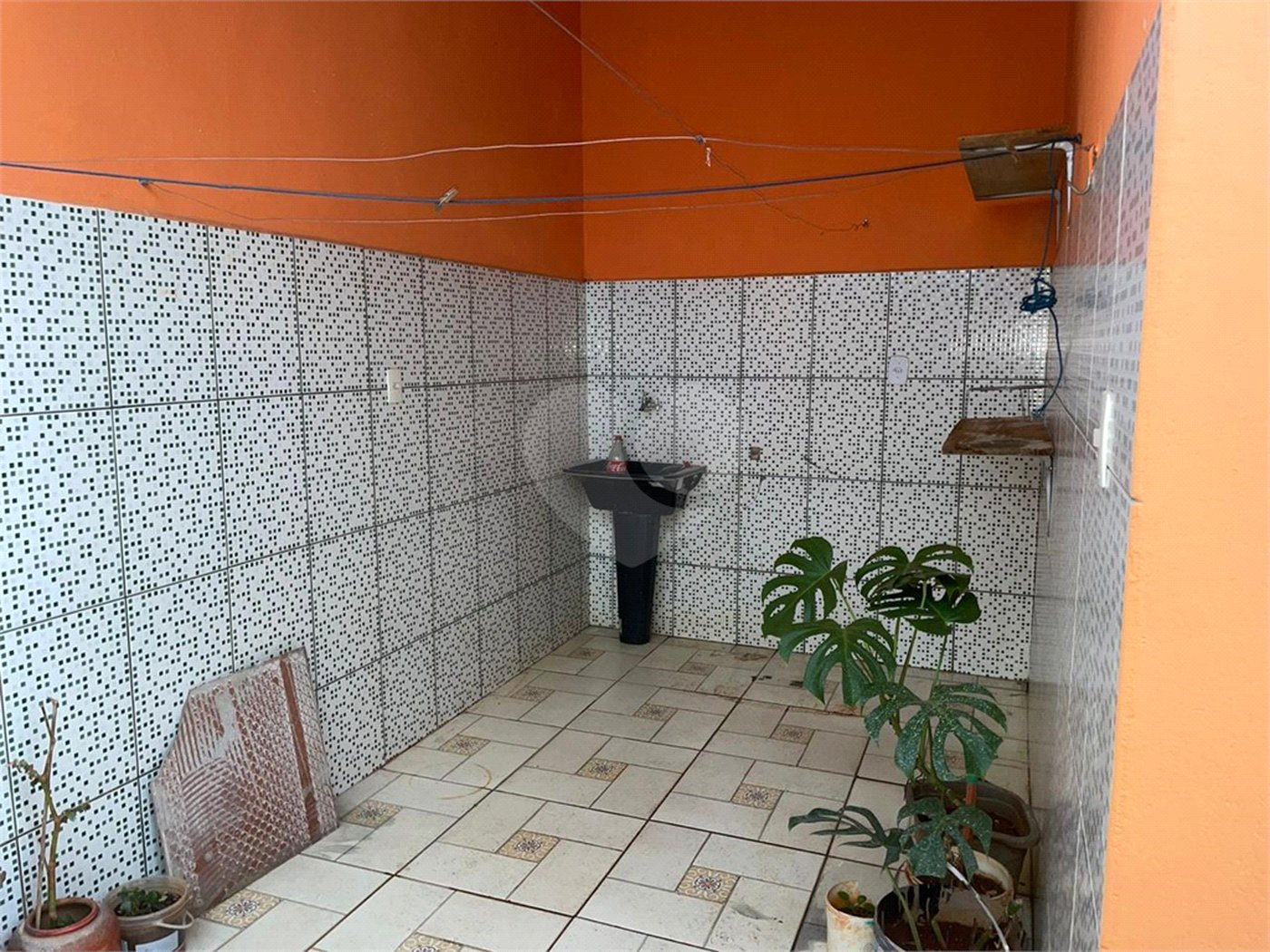 Casa à venda com 2 quartos em Vila Carvalho, Itapetininga, SP