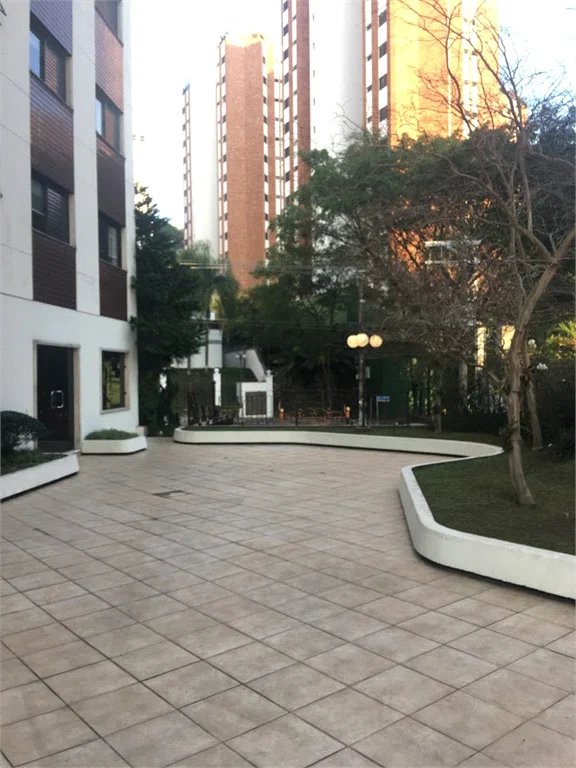 Apartamento à venda com 4 suítes em Vila Suzana, São Paulo, SP