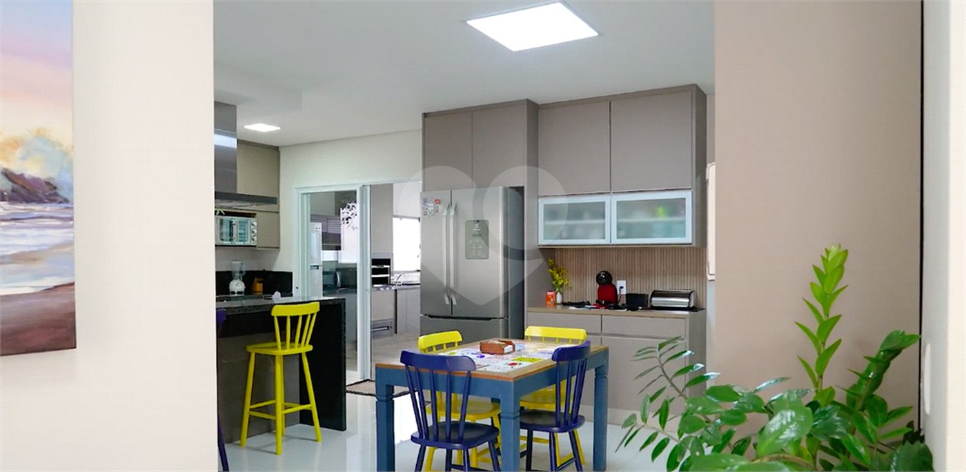 Casa à venda com 3 suítes no condomínio Residencial Terras de Vinhedo, Vinhedo - SP