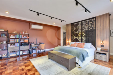 Casa à venda com 4 suítes em Granja Julieta, São Paulo, SP